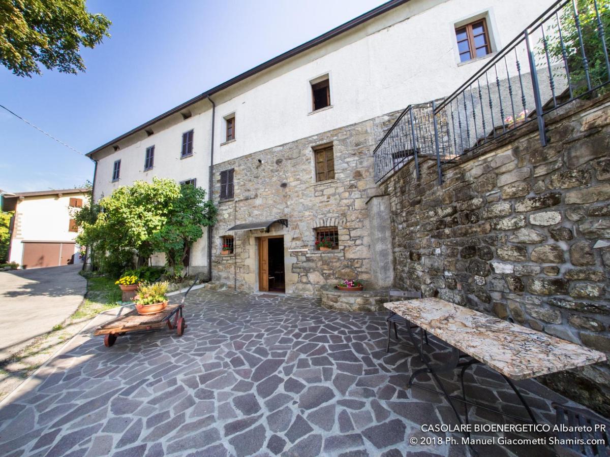 Il Casolare Bioenergetico Bed & Breakfast Albareto  Екстериор снимка